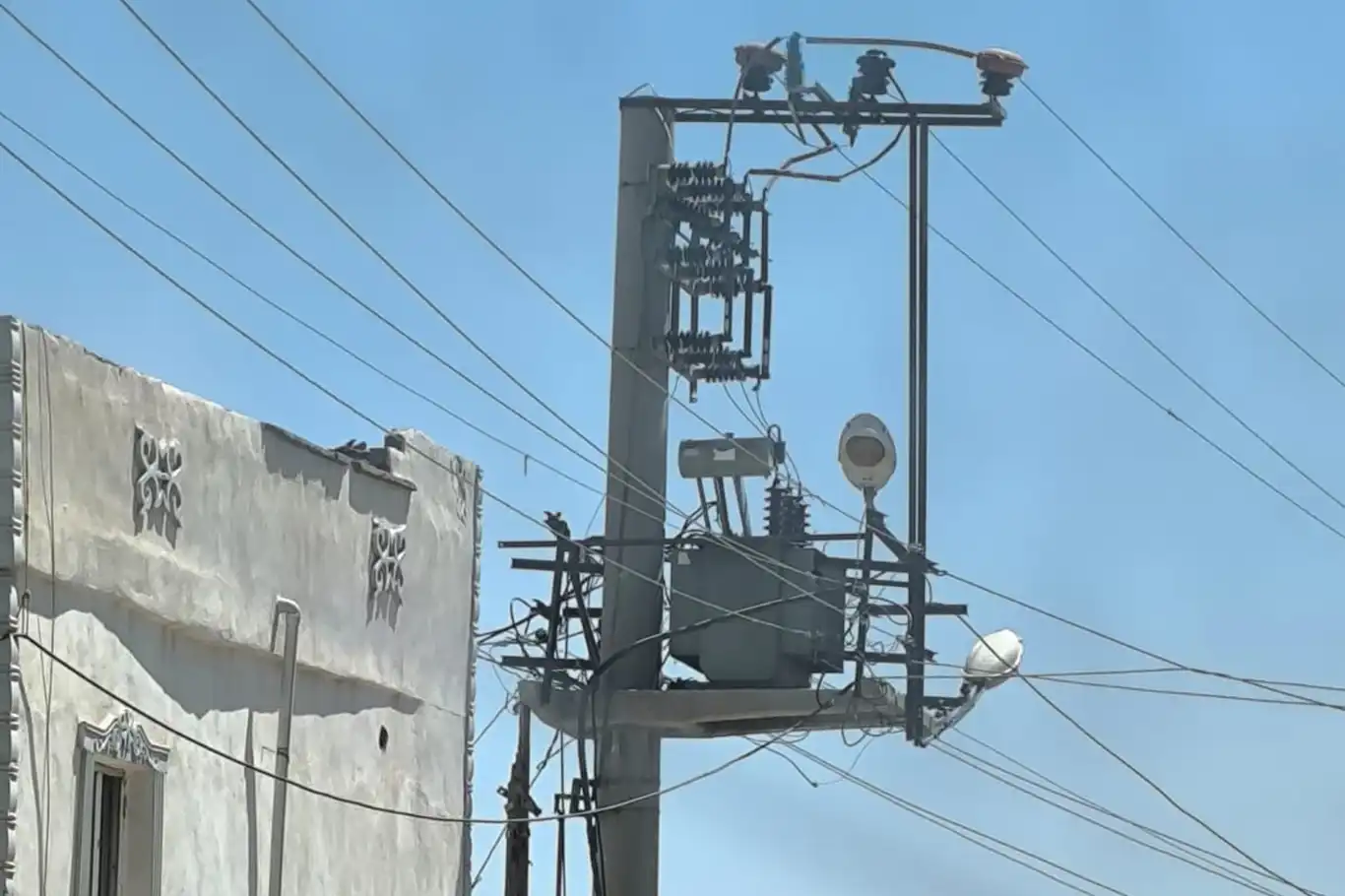 Dicle Elektrik: Belediye Silopi’de elektrik yatırımları engelleniyor Dicle Elektrik: Belediye Silopi’de elektrik yatırımları engelleniyor