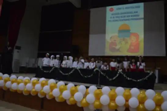 4-6 Yaş Kur'an kurslarında okuyan miniklere mezuniyet töreni