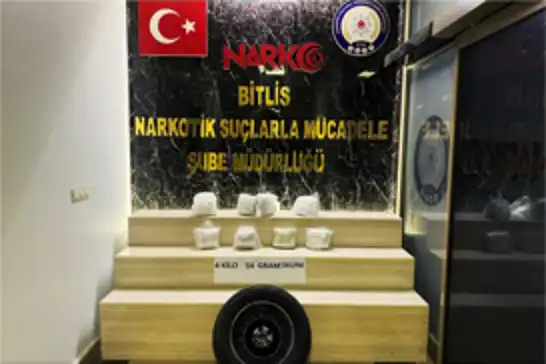Bitlis’te uyuşturucu operasyonu: Lastik içerisinde 4 kilo skunk ele geçirildi