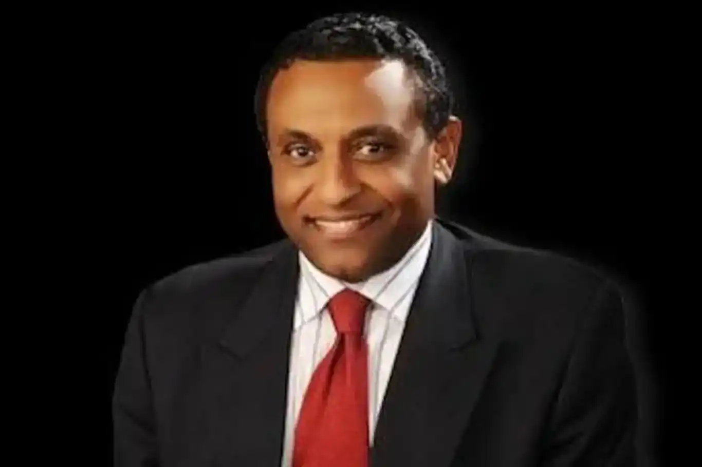 كاميل إدريس يؤدي اليمين الدستورية رئيسًا للوزراء في السودان كاميل إدريس يؤدي اليمين الدستورية رئيسًا للوزراء في السودان