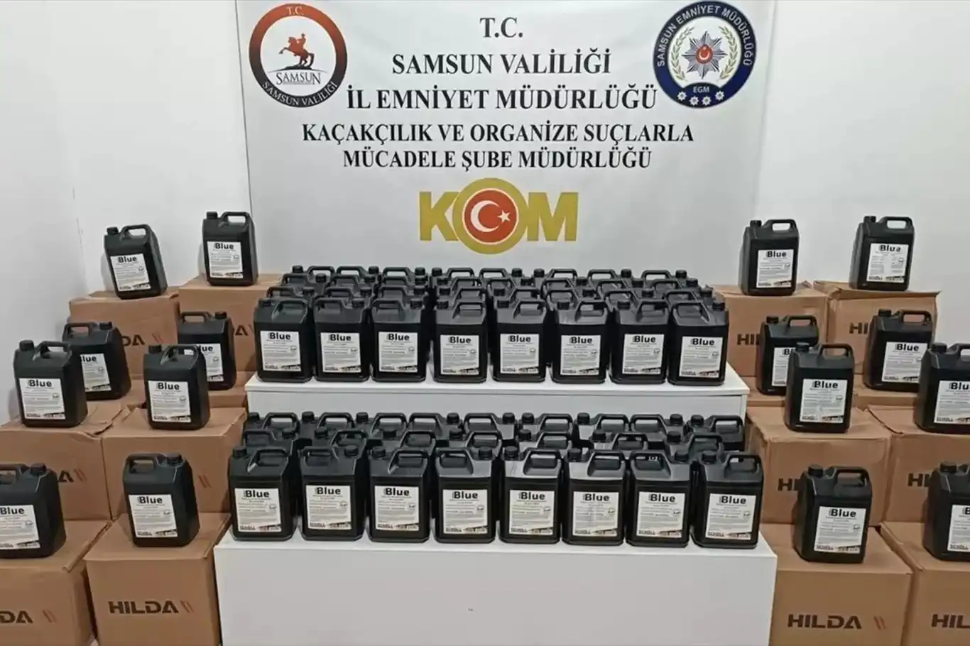 Samsun'da 1 ton etil alkol ele geçirildi: 2 gözaltı Samsun'da 1 ton etil alkol ele geçirildi: 2 gözaltı
