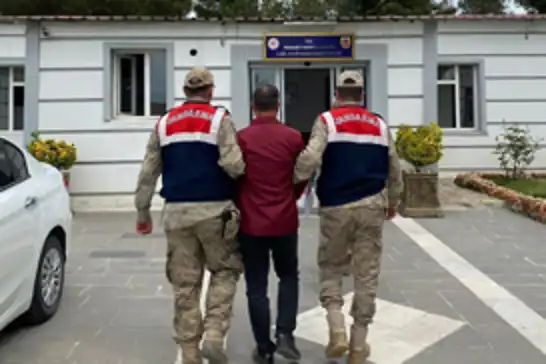 Diyarbakır'da 5 farklı suçtan 19 yıl cezası bulunan firari yakalandı