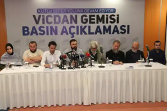 İşgalcilerin saldırısına uğrayan "Vicdan Gemisi" için basın toplantısı düzenlendi