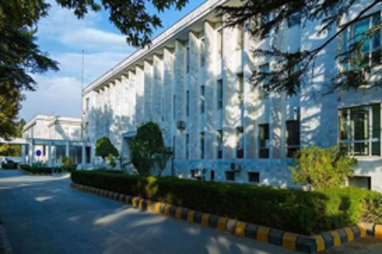 Afghanistan urges India and Pakistan to de-escalate tensions amid rising conflict
