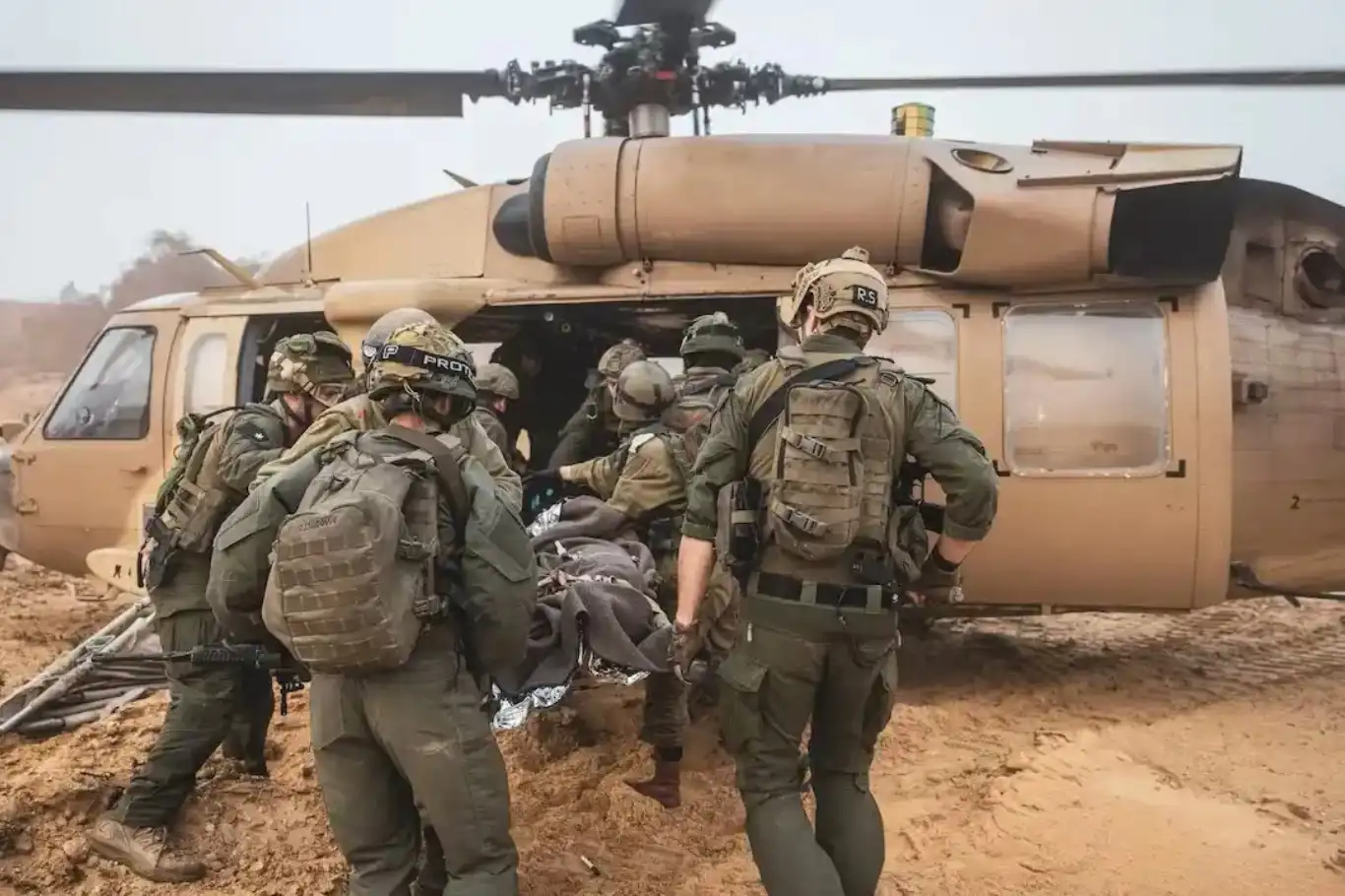 قتلى وجرحى.. القسام يفجر مبنى بقوة من لواء غولاني في رفح