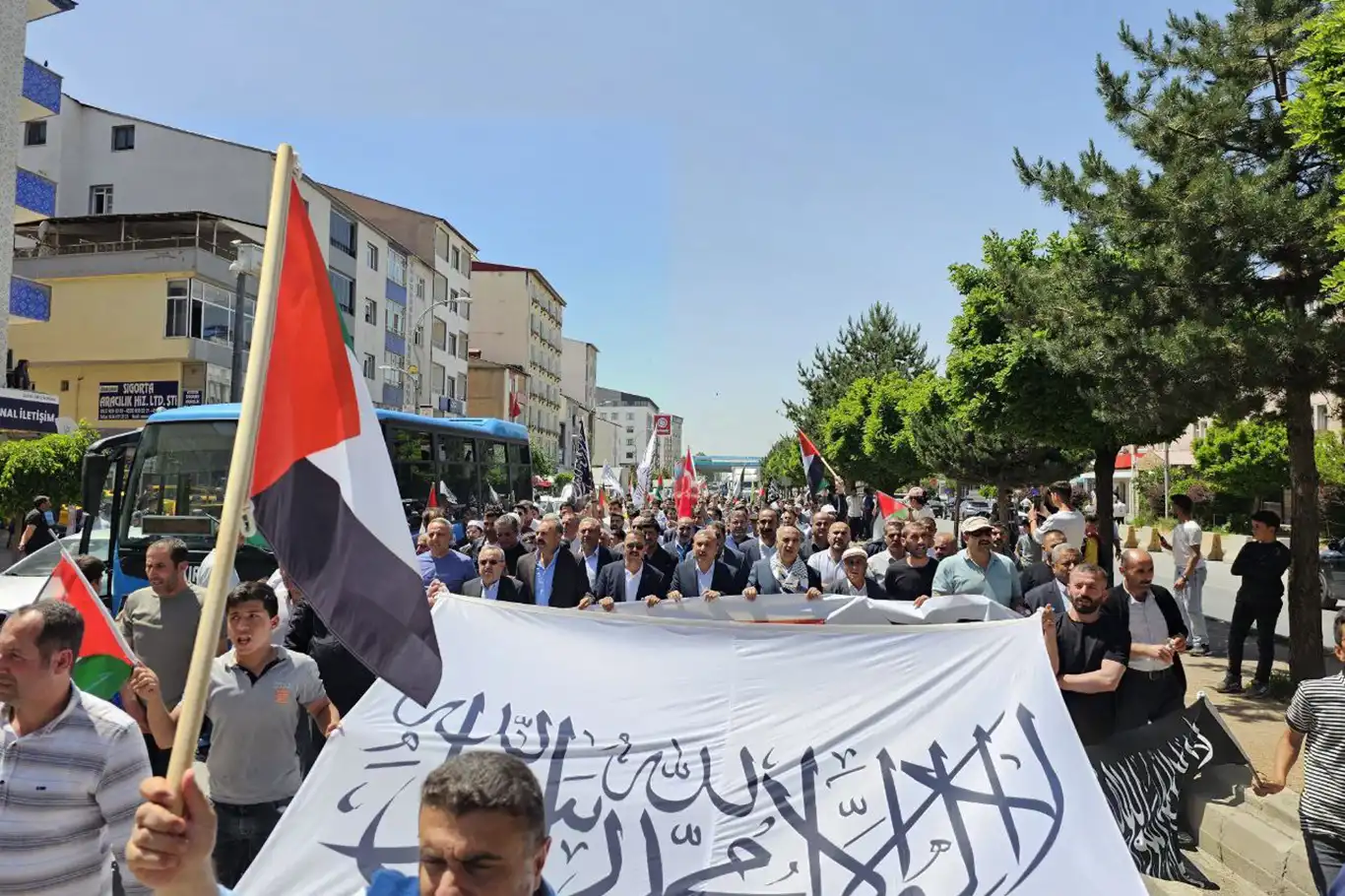 Bitlis’te Gazze için "Vicdan Yürüyüşü" düzenlendi