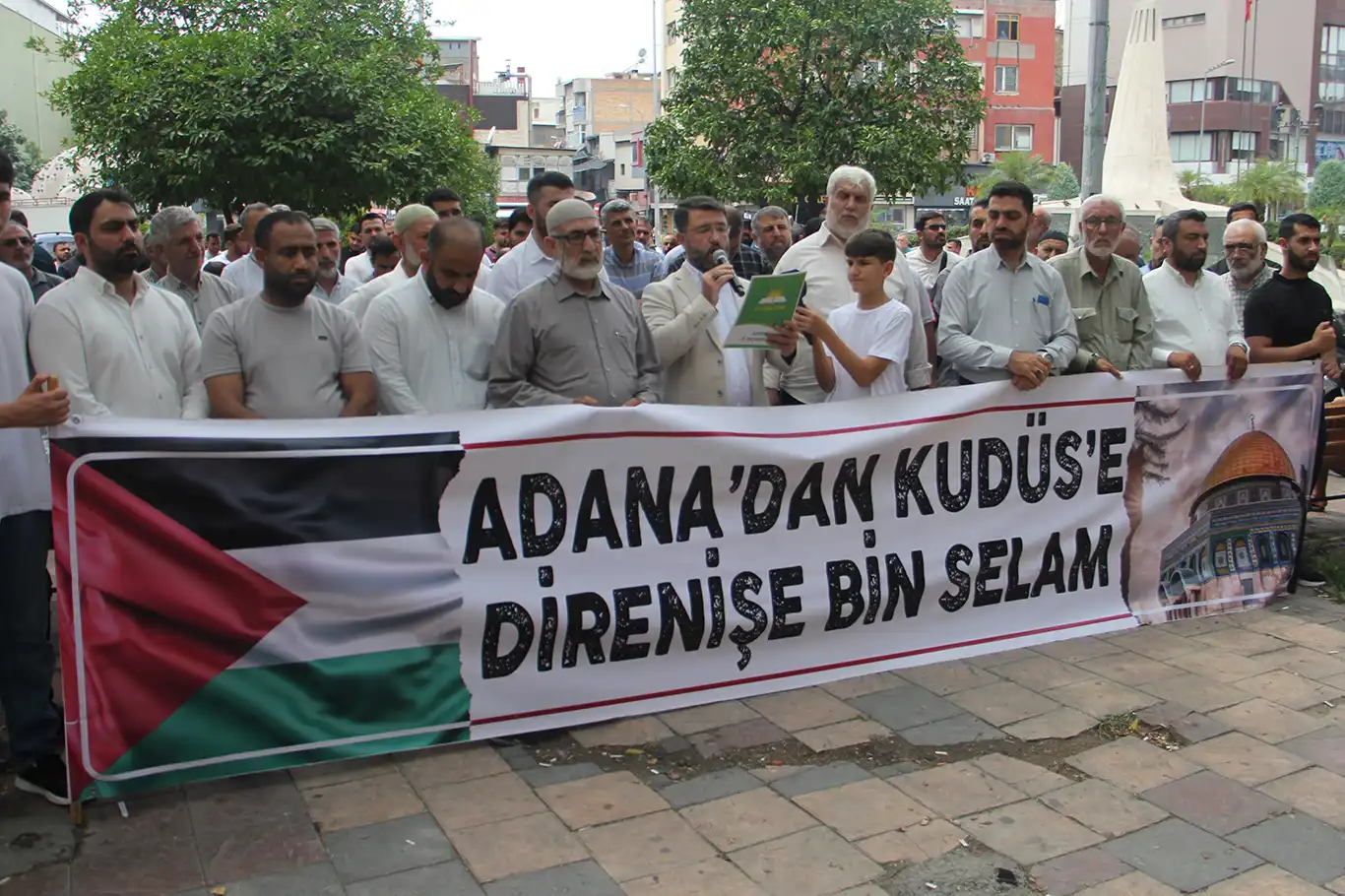 Adana'dan Küresel Vicdan Yürüyüşü'ne destek Adana'dan Küresel Vicdan Yürüyüşü'ne destek