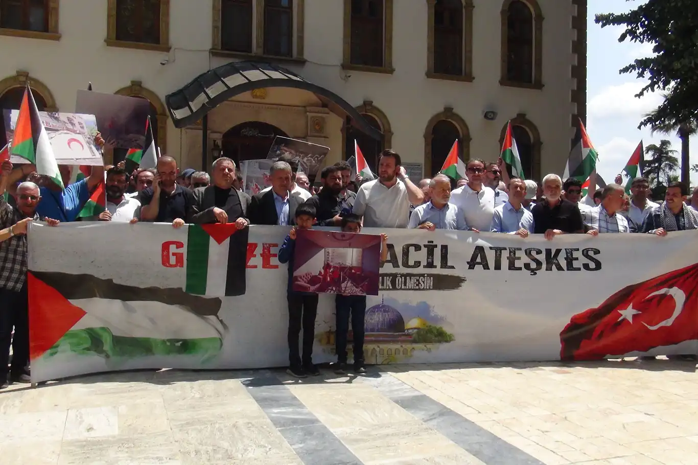 Kocaeli’nde Gazze’ye destek amaçlı basın açıklaması düzenlendi Kocaeli’nde Gazze’ye destek amaçlı basın açıklaması düzenlendi