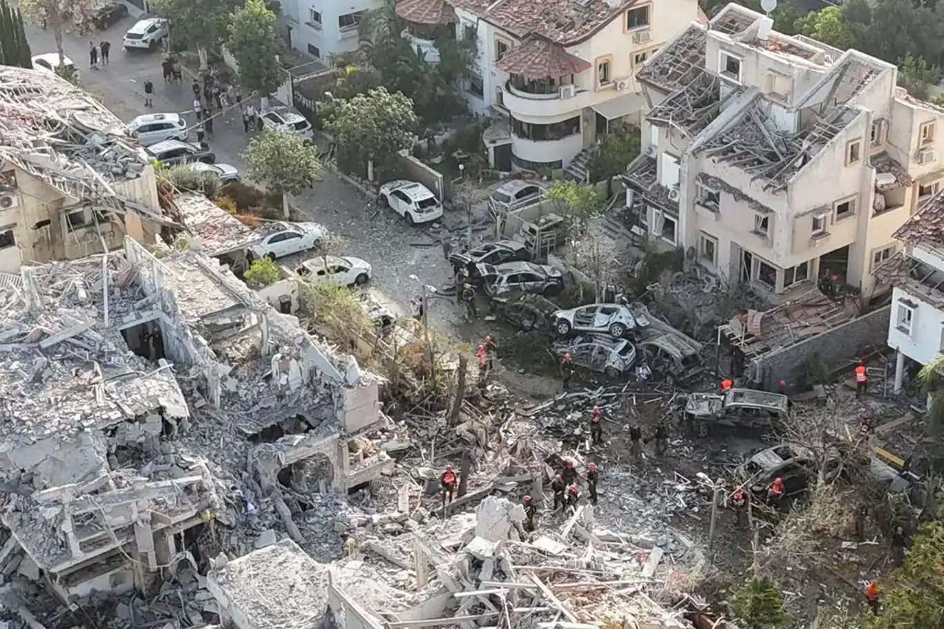 الكيان الصهيوني: 3 قتلى و172 جريحاً في هجمات إيران الكيان الصهيوني: 3 قتلى و172 جريحاً في هجمات إيران