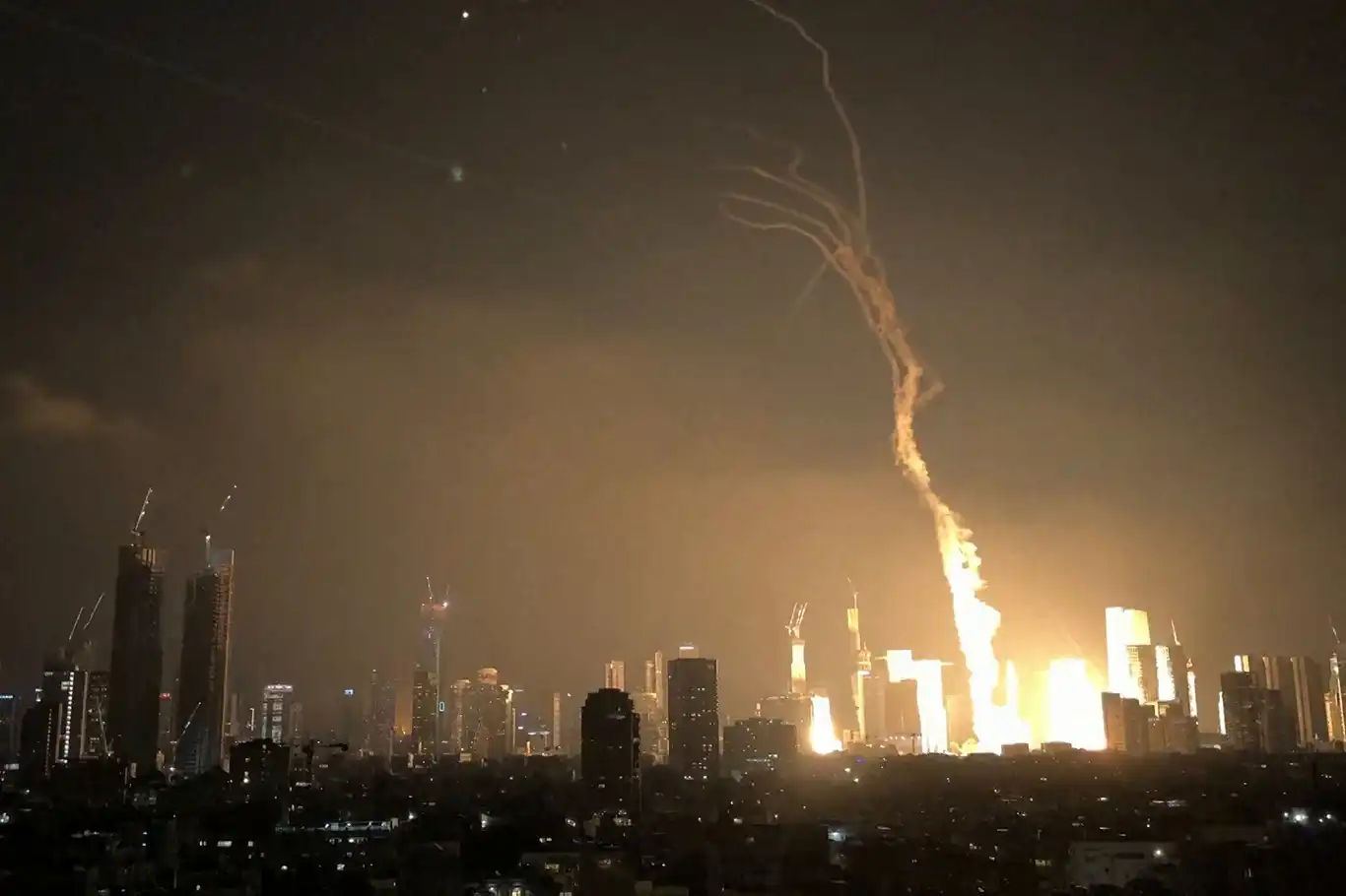 İran'dan 3 ülkeye uyarı: israile yardım ederseniz üslerinizi vururuz İran'dan 3 ülkeye uyarı: israile yardım ederseniz üslerinizi vururuz
