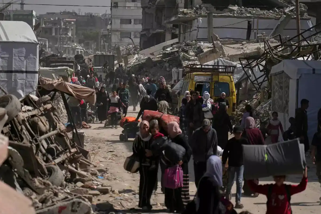الاحتلال الصهيوني يهدد بمجزرة جديدة في خان يونس ويأمر بتهجير قسري للسكان