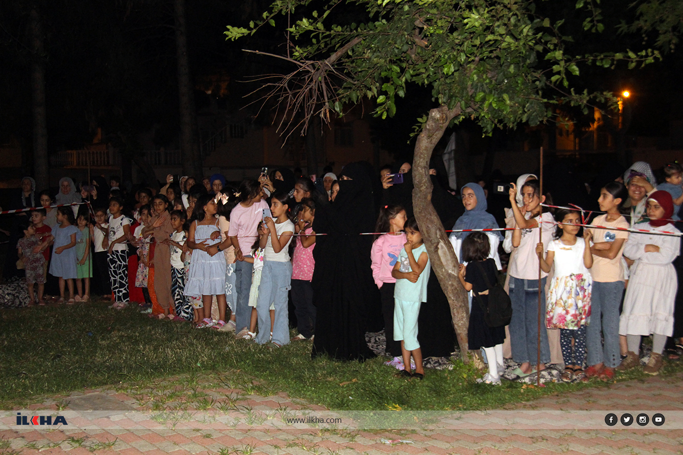 Tevgera Ciwanî û Dawetê di bernameya parq a Rezanê hatin cem hev Tevgera Ciwanî û Dawetê di bernameya parq a Rezanê hatin cem hev