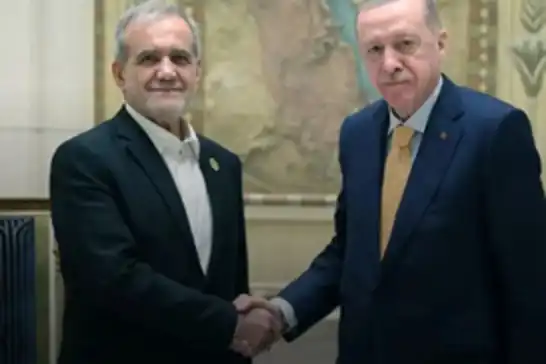 الرئيس أردوغان يبحث مع نظيريه الإيراني والروسي التصعيد في المنطقة