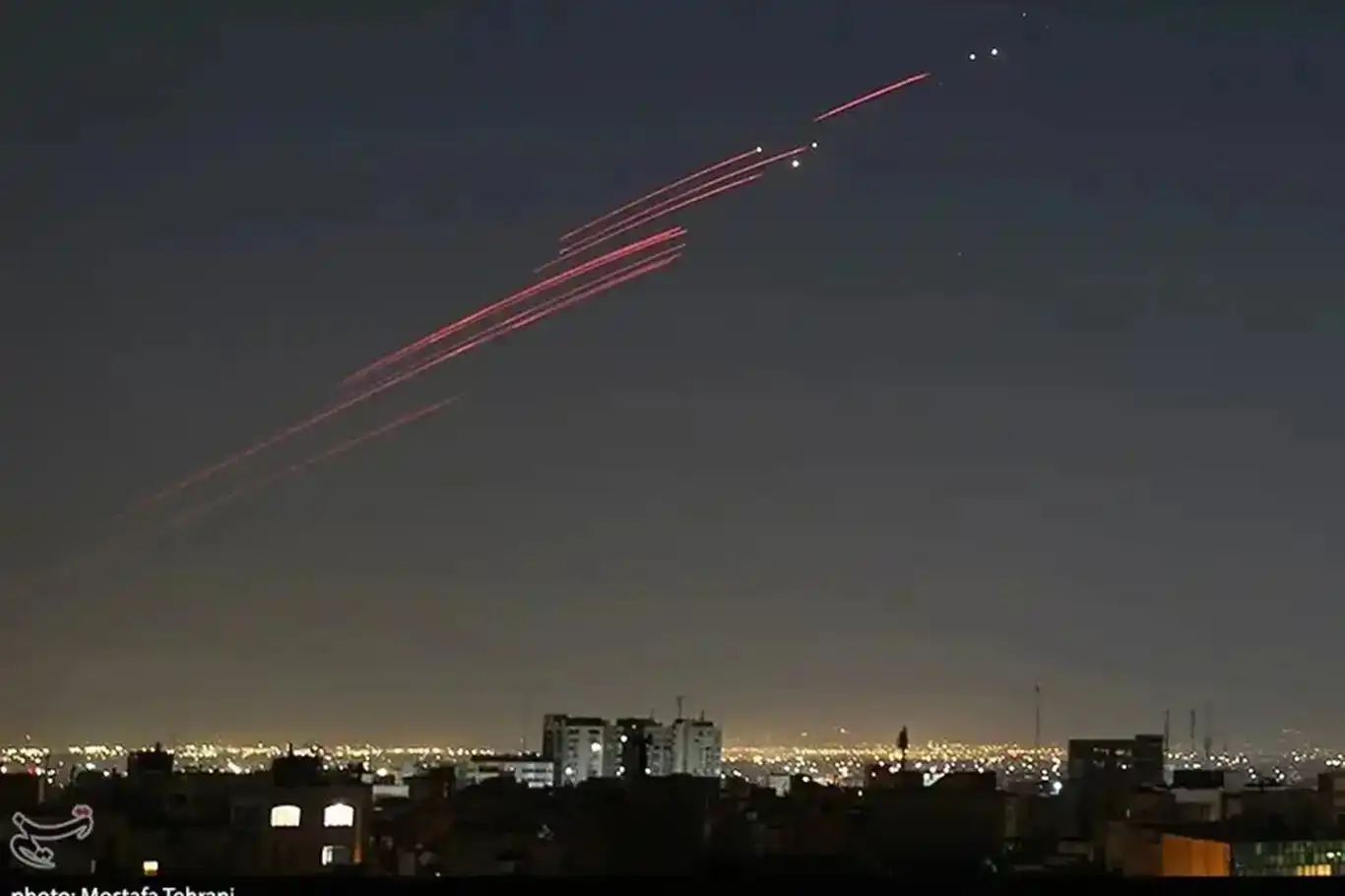 الجيش الإيراني: إسقاط 28 طائرة معادية وتدمير طائرة تجسس مسيّرة من طراز "هرمز" تابعة للاحتلال الجيش الإيراني: إسقاط 28 طائرة معادية وتدمير طائرة تجسس مسيّرة من طراز "هرمز" تابعة للاحتلال