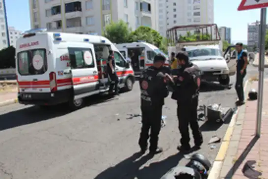 Diyarbakır'da trafik kazası: 2 yaralı