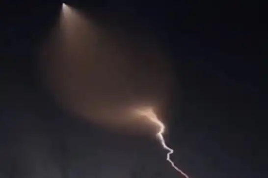 ئێران بۆ یەکەم جار مووشەکی خوڕەمشەهر لە دژی سەهیۆنییەکان بەکار دەهێنێت