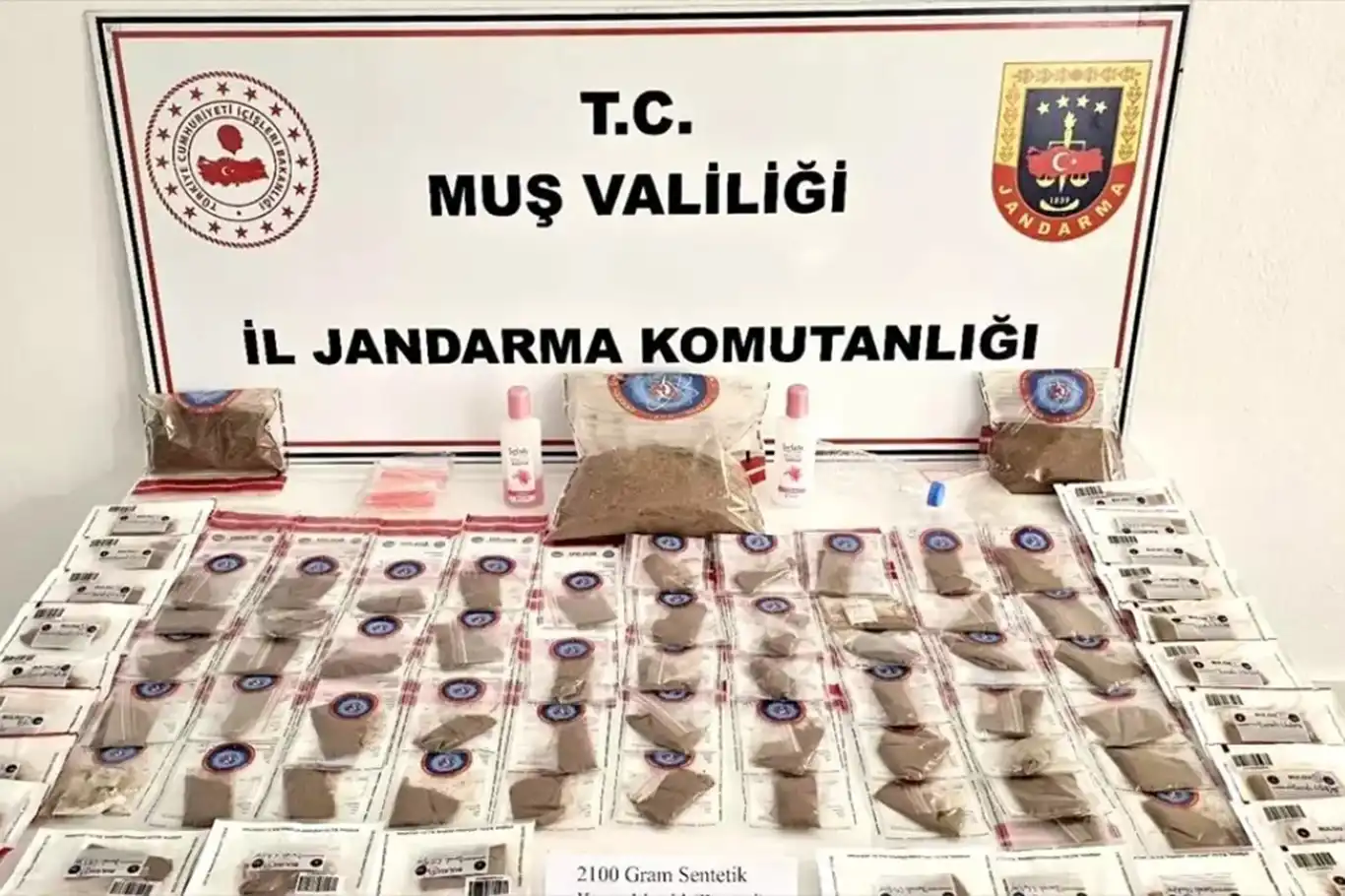 Muş'ta uyuşturucu operasyonu: 2 tutuklama Muş'ta uyuşturucu operasyonu: 2 tutuklama