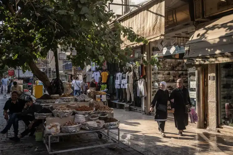 مفوضية اللاجئين: عودة أكثر من مليوني سوري إلى ديارهم منذ سقوط نظام الأسد مفوضية اللاجئين: عودة أكثر من مليوني سوري إلى ديارهم منذ سقوط نظام الأسد