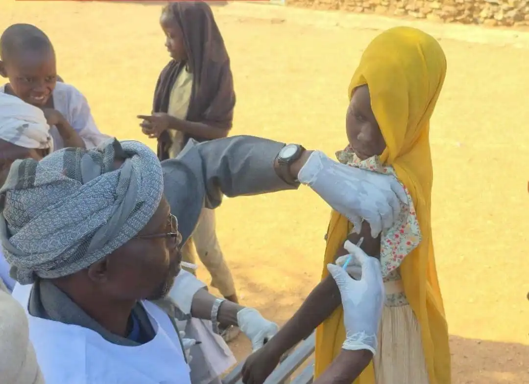 السودان.. أطباء بلا حدود تبدأ تطعيم 183 ألف طفل ضد الحصبة في دارفور السودان.. أطباء بلا حدود تبدأ تطعيم 183 ألف طفل ضد الحصبة في دارفور