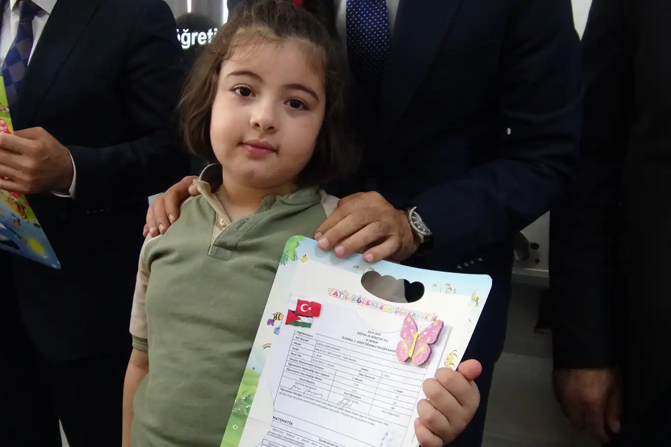 Malatya'daki karne dağıtım töreninde Gazze hassasiyeti Malatya'daki karne dağıtım töreninde Gazze hassasiyeti