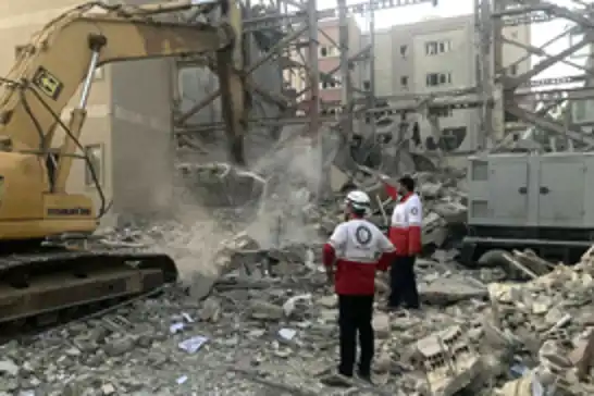 İran: Siyonist saldırılar devam ediyor, 430 kişi şehit oldu, 3 bin 500'den fazla sivil yaralandı