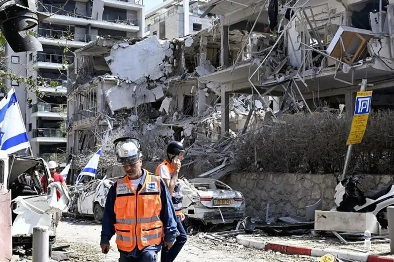 Siyonist işgal rejimi OHAL ilan etti: Okullar ve iş yerleri kapatıldı Siyonist işgal rejimi OHAL ilan etti: Okullar ve iş yerleri kapatıldı