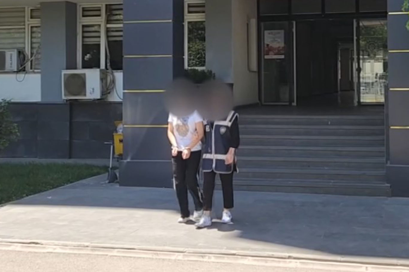 Otobüste 3 kilo metamfetamin yakalandı Otobüste 3 kilo metamfetamin yakalandı