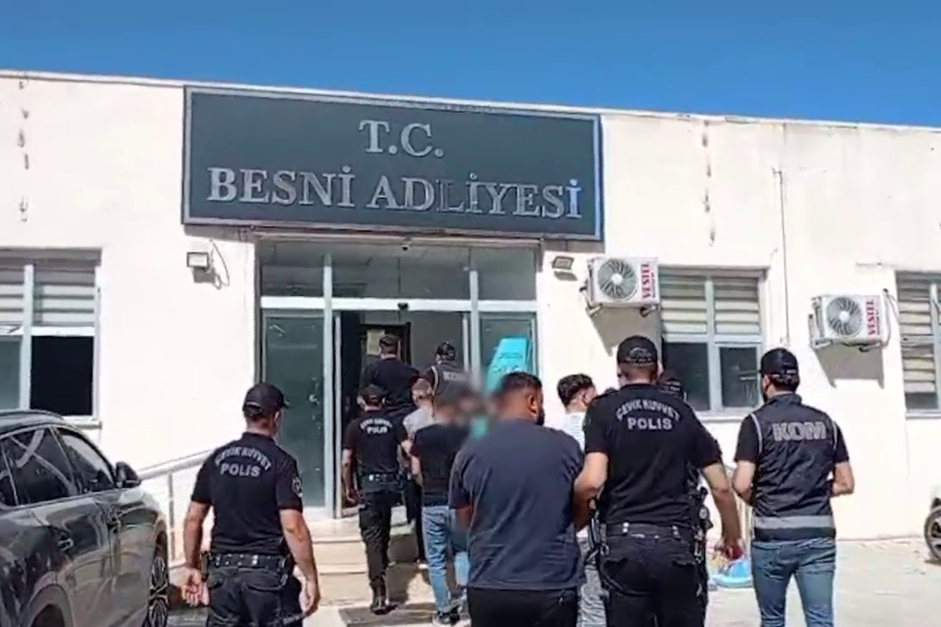 Adıyaman'da tefeci operasyonu: 6 tutuklama Adıyaman'da tefeci operasyonu: 6 tutuklama