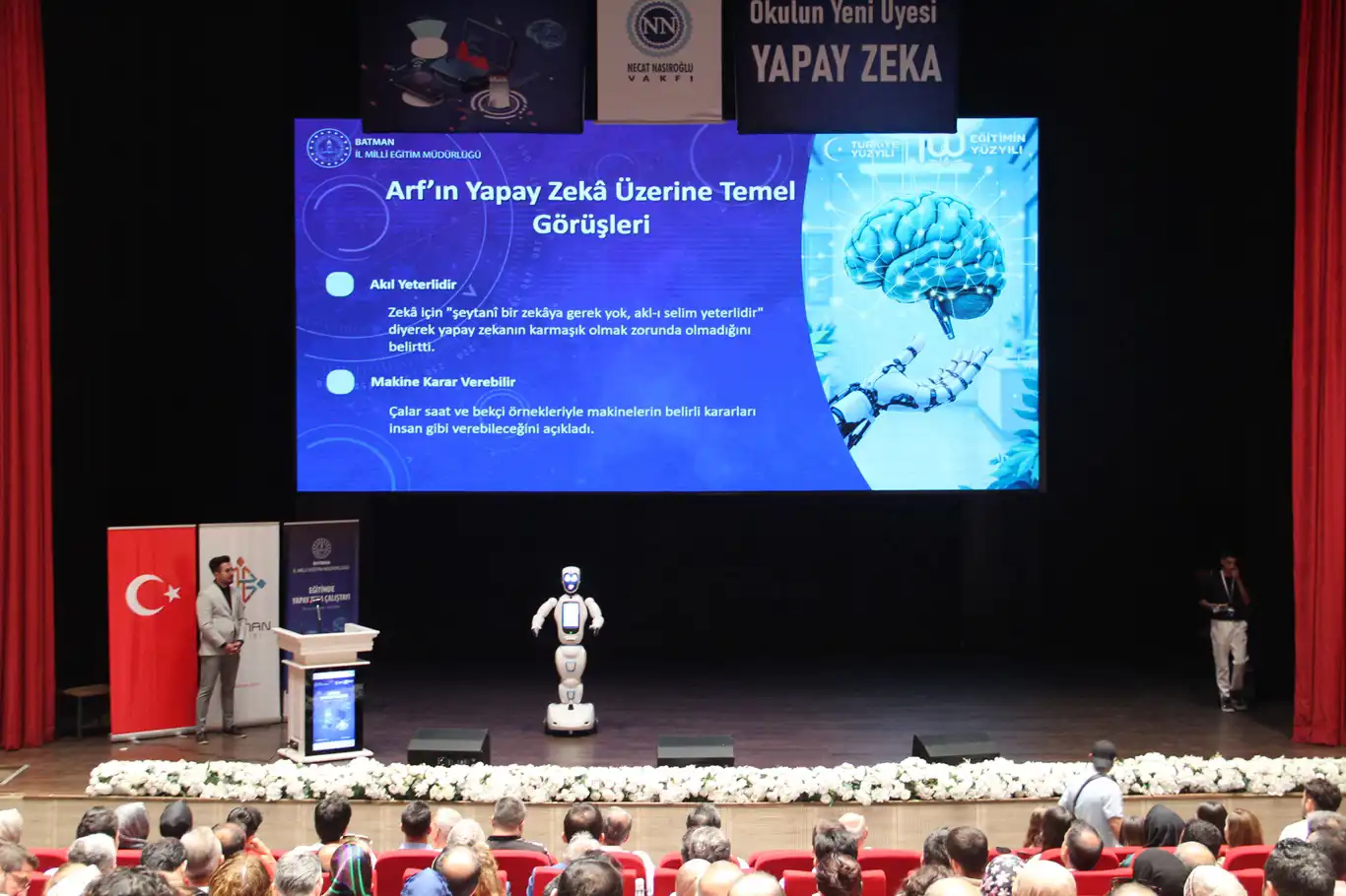Batman'da "Eğitimde Yapay Zekâ Çalıştayı" gerçekleştirildi Batman'da "Eğitimde Yapay Zekâ Çalıştayı" gerçekleştirildi