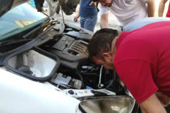 Batman'da otomobilde küçük çaplı patlama yaşandı