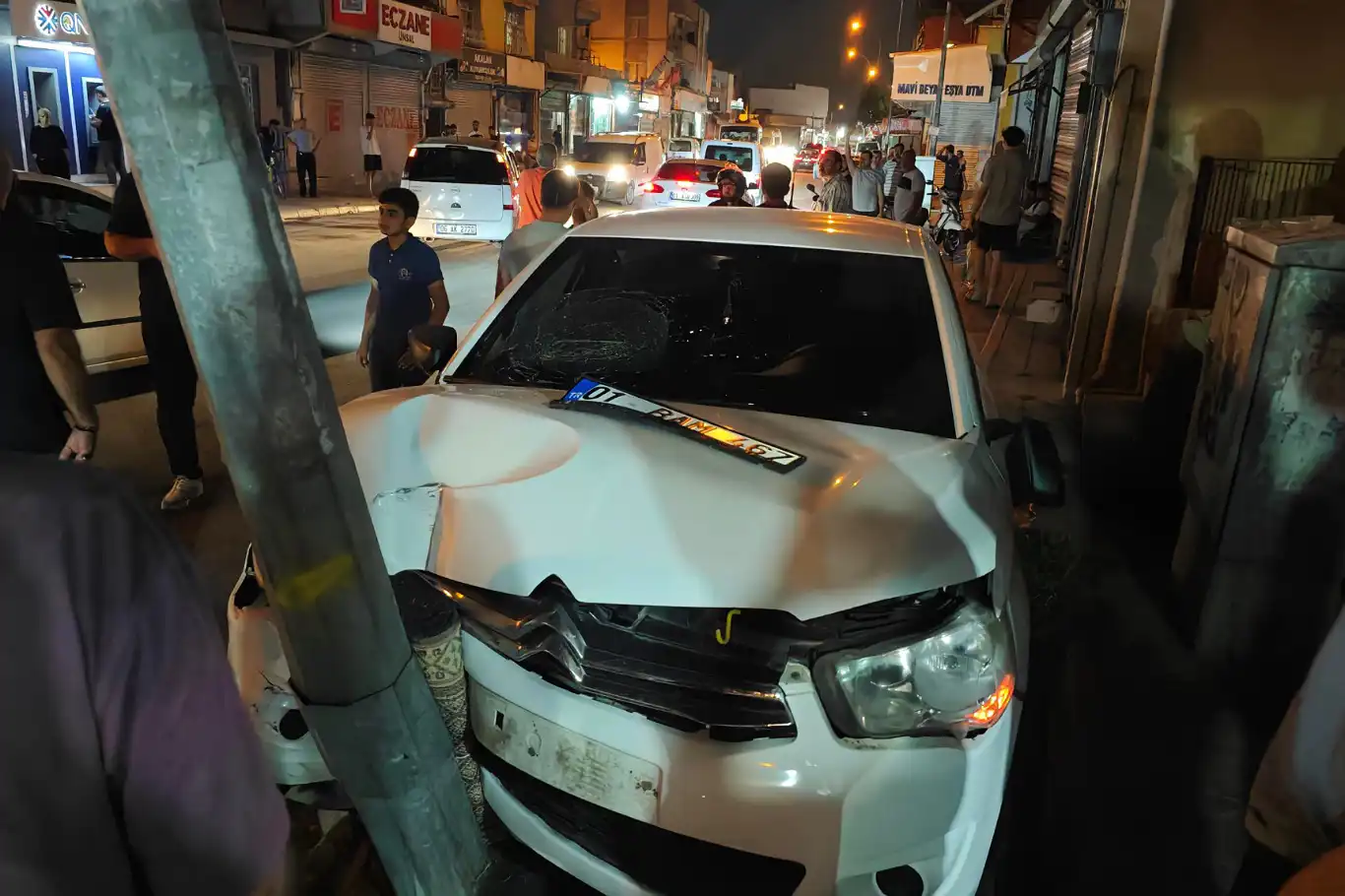 Adana’da trafik kazası: Motosiklet sürücüsü yaralandı Adana’da trafik kazası: Motosiklet sürücüsü yaralandı