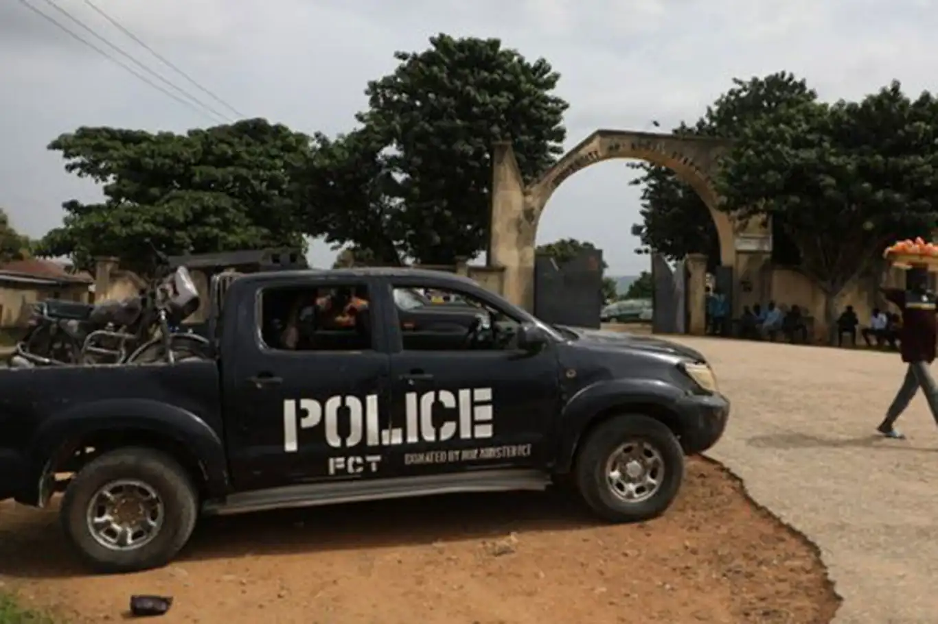 Nijer'de cami avlusuna saldırı: 71 kişi katledildi