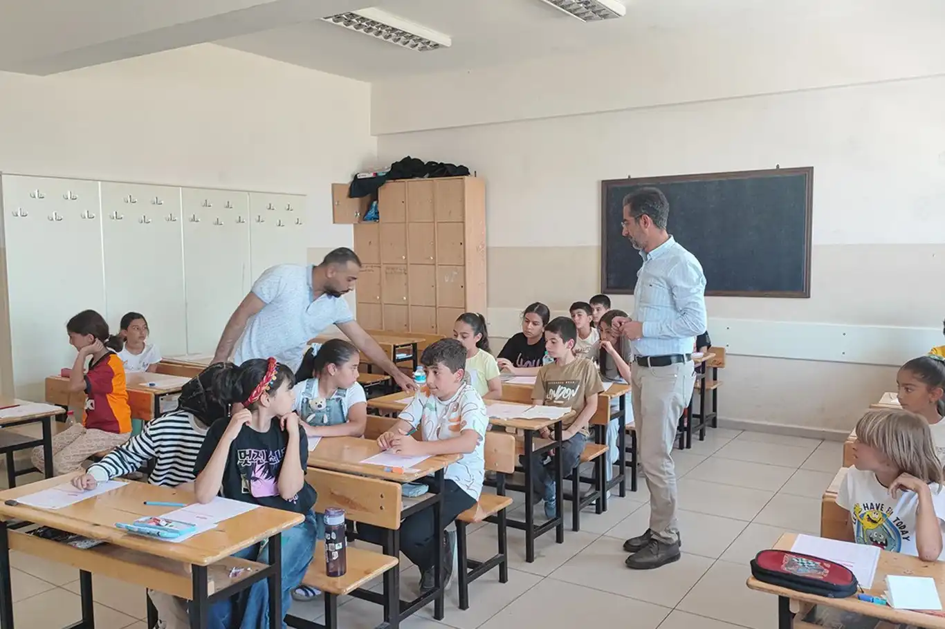 "Öğretmenlerin il içi mazerete bağlı yer değiştirme başvuruları duyurusu yayımlandı "Öğretmenlerin il içi mazerete bağlı yer değiştirme başvuruları duyurusu yayımlandı