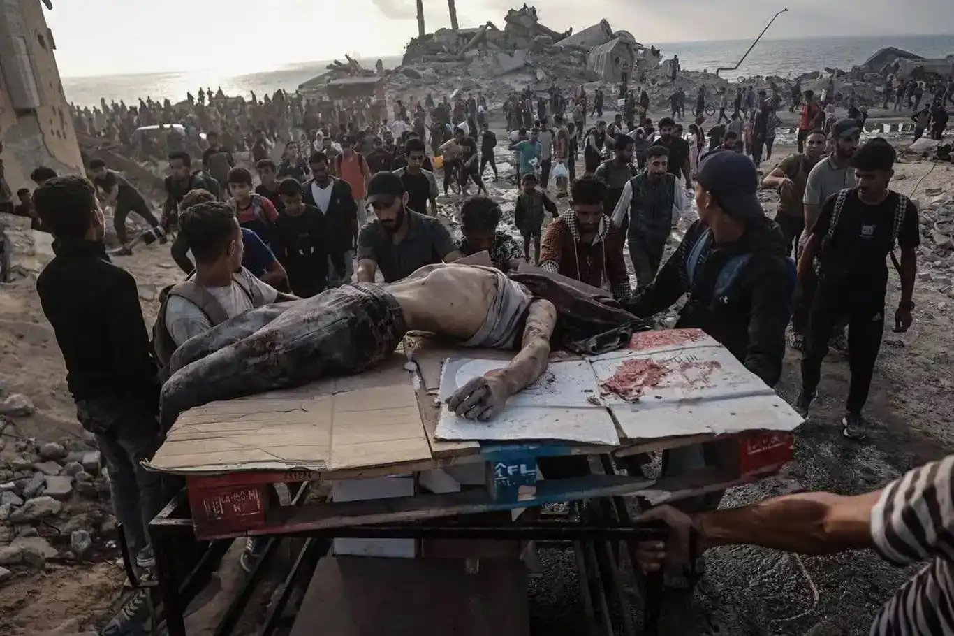 Di kemînên alîkarîyê ya li Xezzeyê de hejmarê şehîdan derket 516 kesan Di kemînên alîkarîyê ya li Xezzeyê de hejmarê şehîdan derket 516 kesan