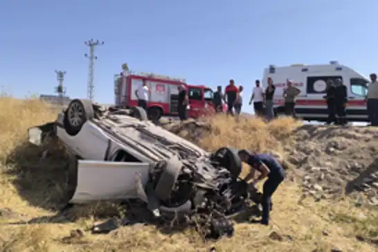 Mardin'de otomobil şarampole devrildi: Sürücü yaralandı