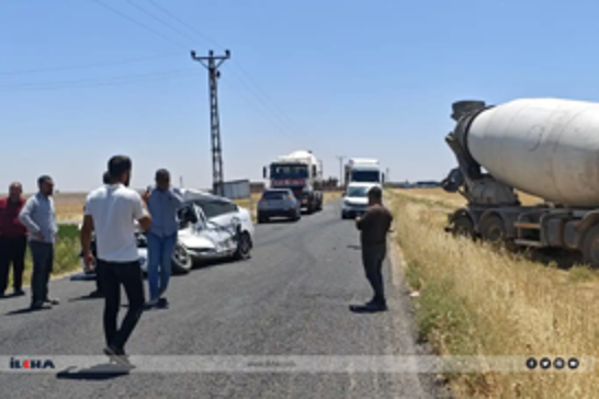 Li Mêrdînê wesayît û mîksera betonê li hev qelibîn: 2 mirî