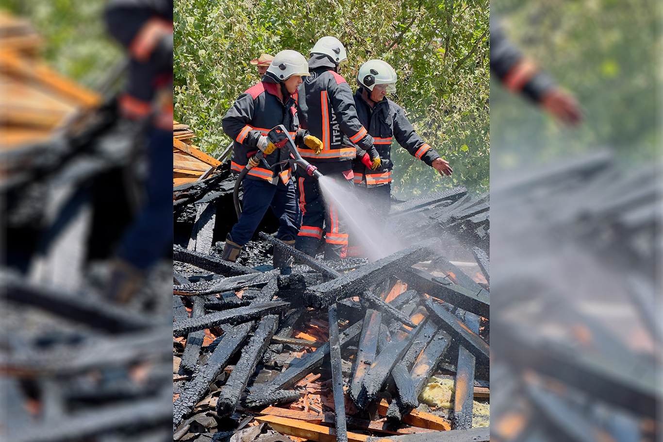Okul binasının çatı sökümü esnasında yangın çıktı