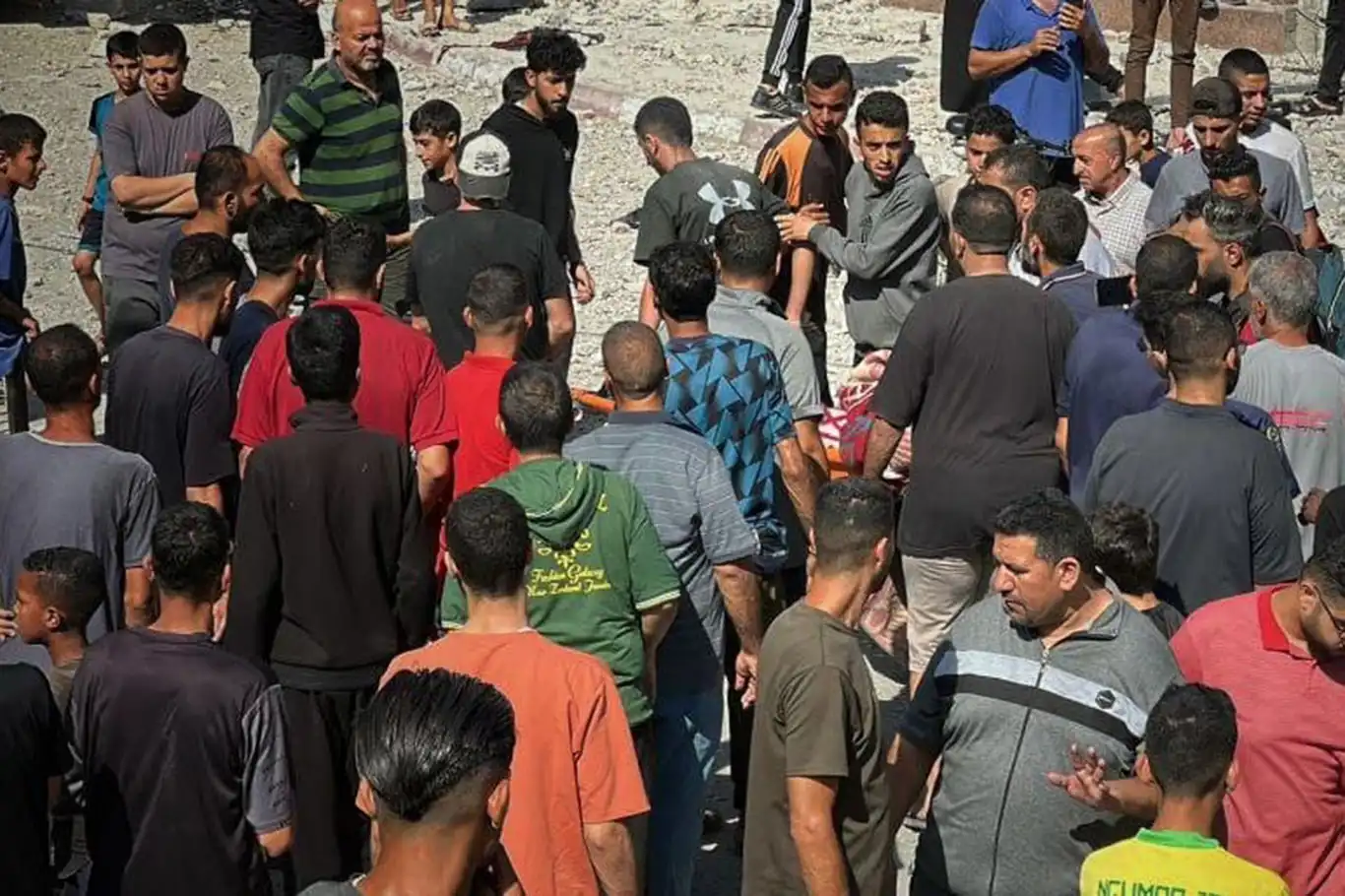 Siyonist rejim Gazze'de çocukları diri diri yaktı Siyonist rejim Gazze'de çocukları diri diri yaktı