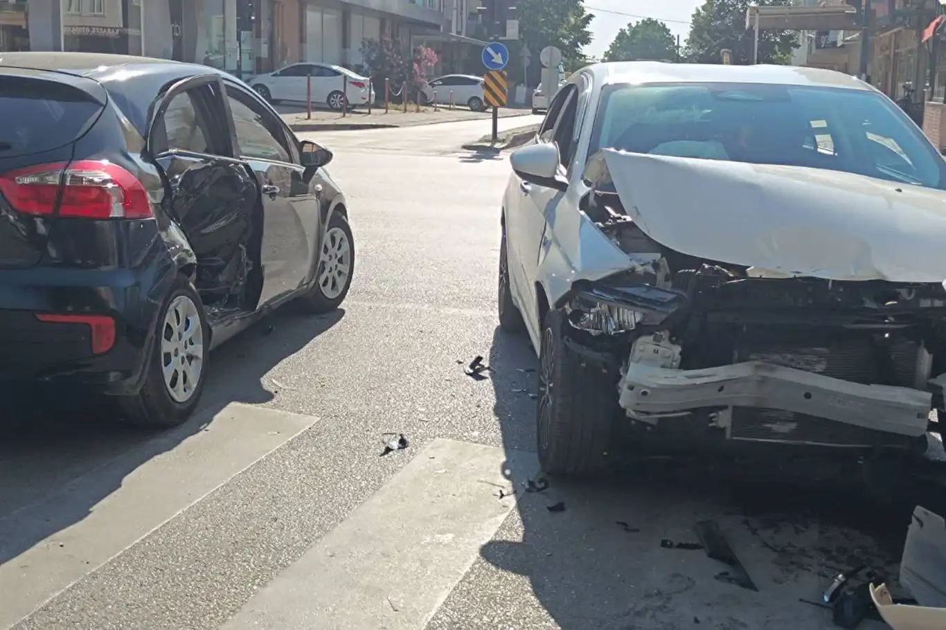 Bursa'da maddi hasarlı trafik kazası