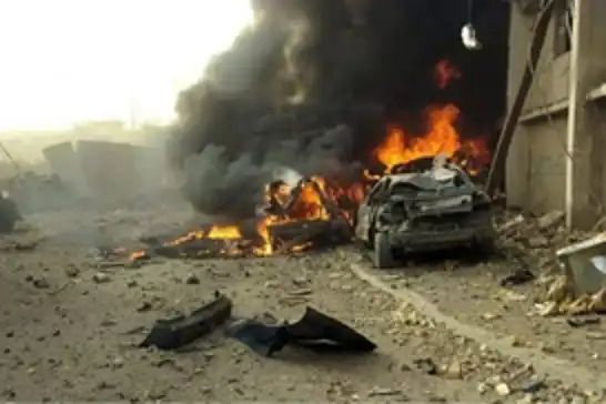Li Pakistanê bi wesayîta bombebarkirî êrîşî leşkeran kirin: 13 mirî, 29 birîndar