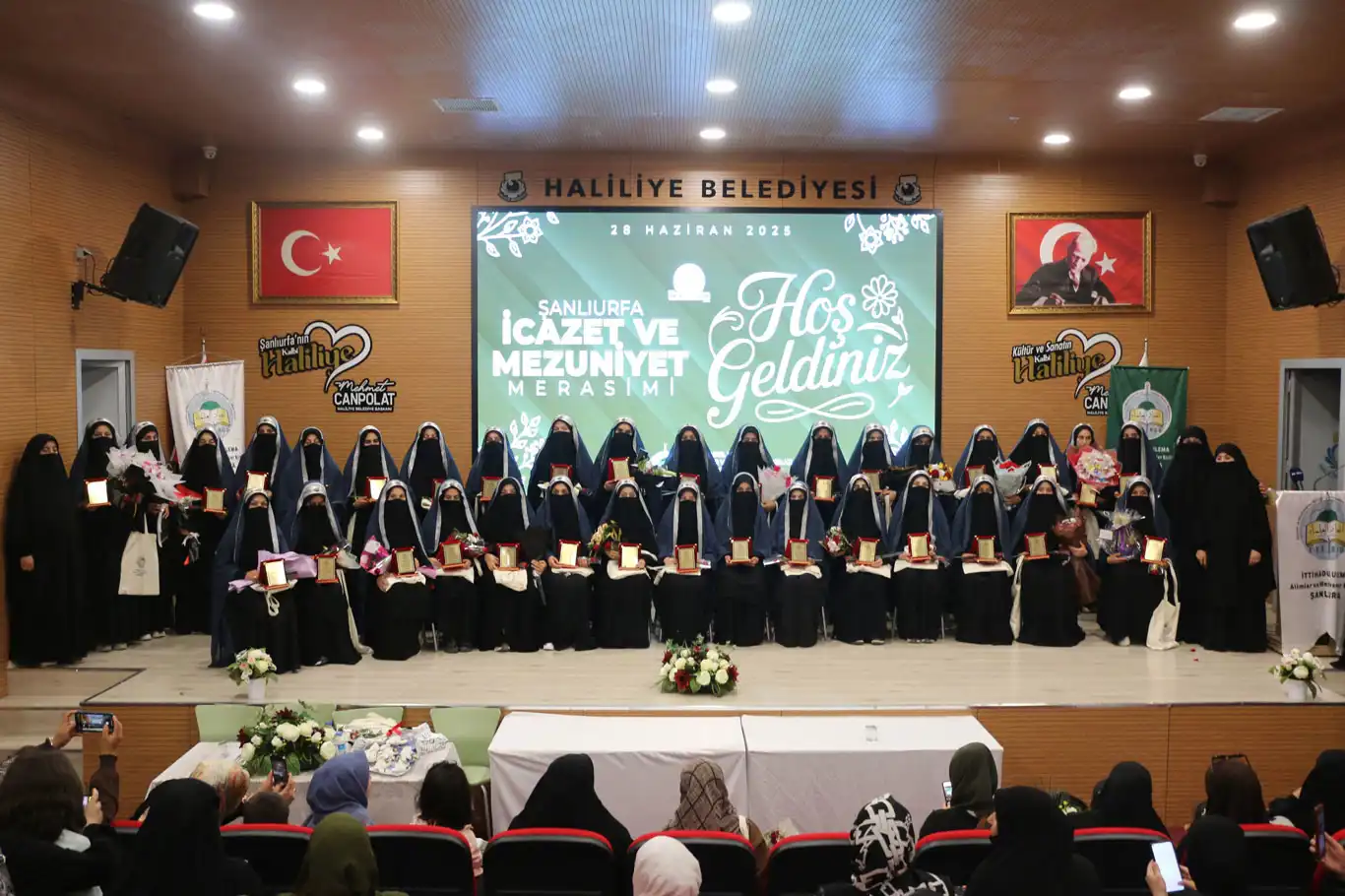 Şanlıurfa'da İTTİHADUL ULEMA'nın icazet merasimi düzenlendi Şanlıurfa'da İTTİHADUL ULEMA'nın icazet merasimi düzenlendi