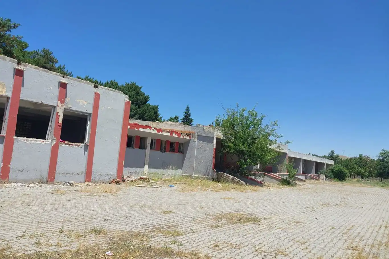 Yarımca köyü sakinleri: Öğrencilerimiz tehlikeli yolda servisle gidip geliyor Yarımca köyü sakinleri: Öğrencilerimiz tehlikeli yolda servisle gidip geliyor