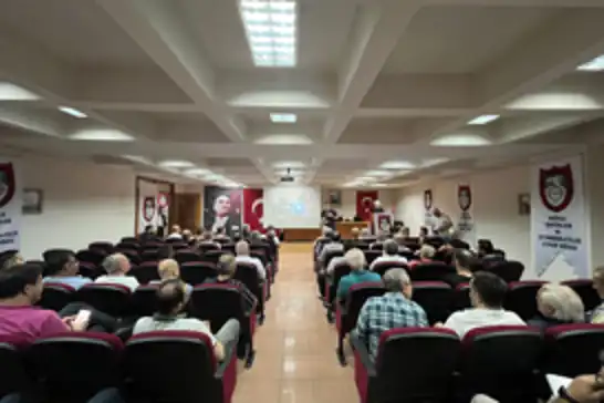 Bursa'da ticari araç sürücülerine ambulanslara yol verme eğitimi