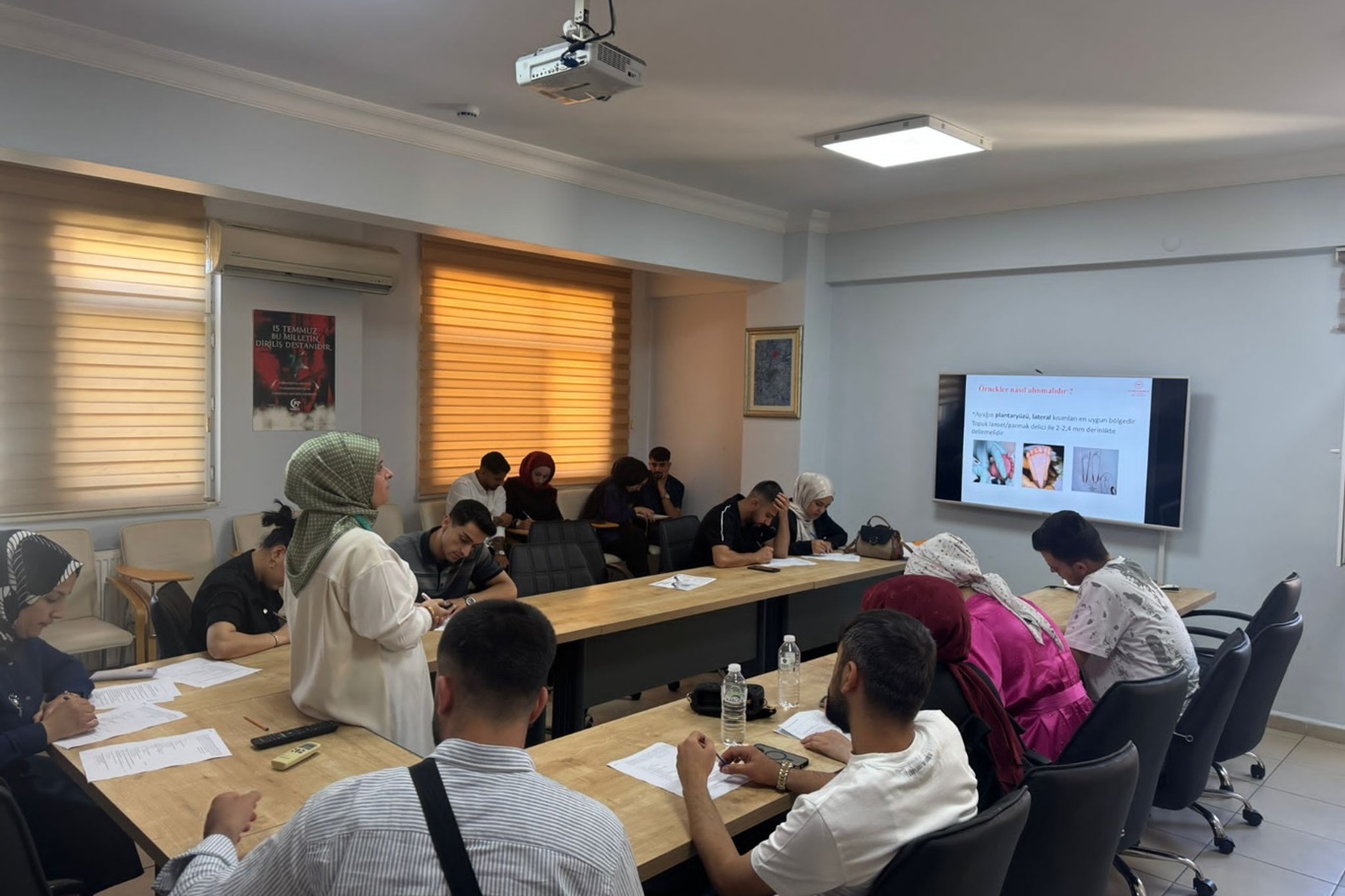 Batman'da evlilik başvurusu yapan çiftlere yenidoğan tarama eğitimi verildi Batman'da evlilik başvurusu yapan çiftlere yenidoğan tarama eğitimi verildi