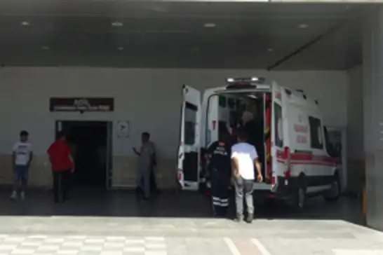 Kamyon ile motosiklet çarpıştı: 1 yaralı