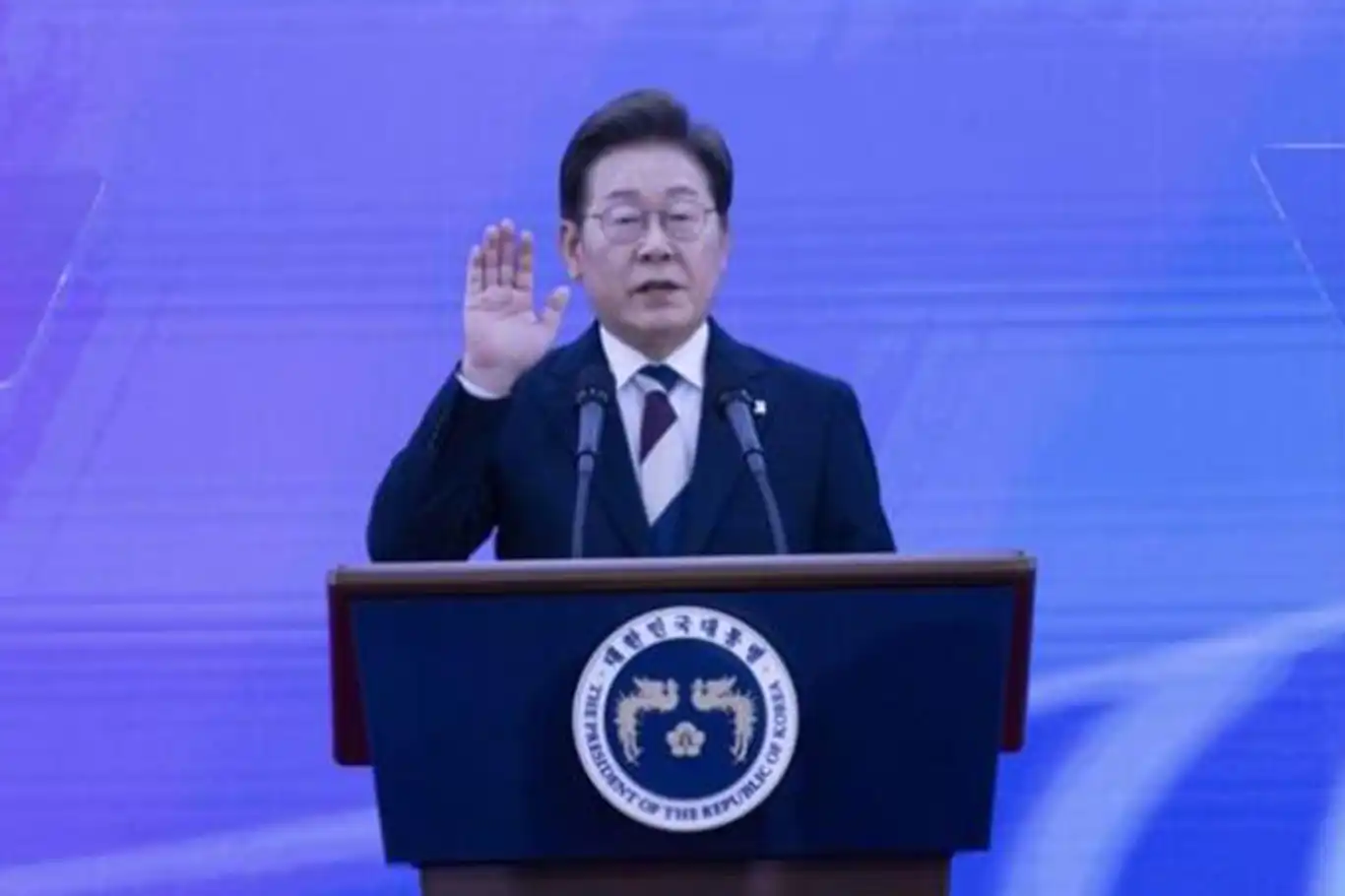 Güney Kore'nin yeni devlet başkanı Lee Jae-myung göreve başladı Güney Kore'nin yeni devlet başkanı Lee Jae-myung göreve başladı