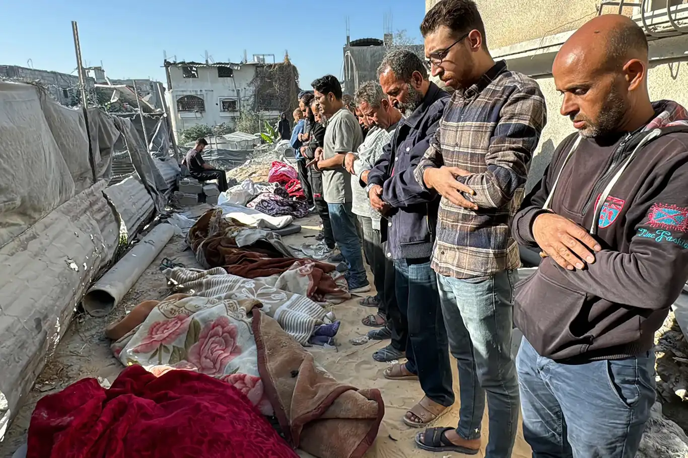 Gazze'de siyonist vahşet: 54 bin 607 şehit Gazze'de siyonist vahşet: 54 bin 607 şehit