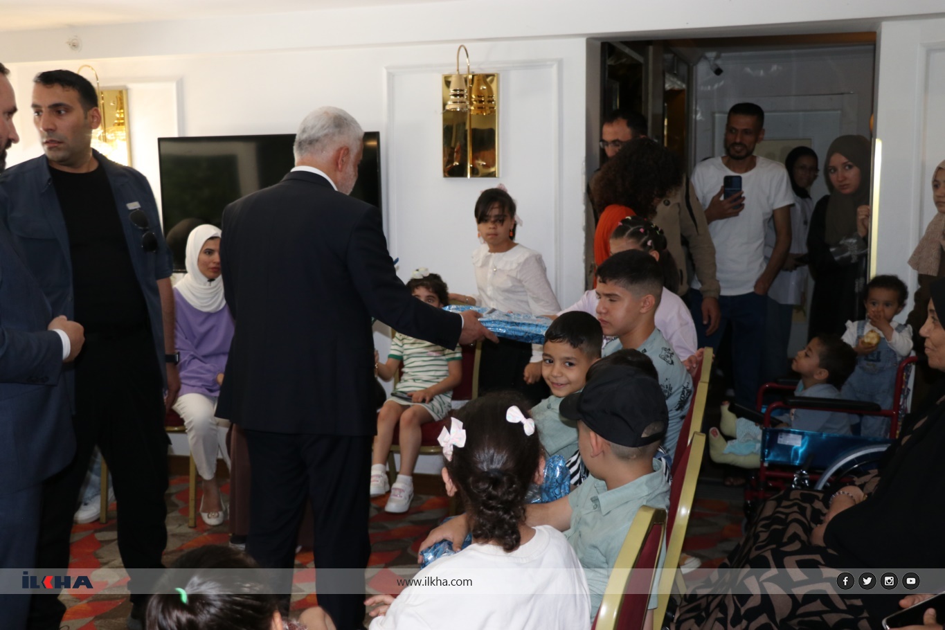 HÜDA PAR Chairman Yapıcıoğlu visits injured Palestinians in Ankara