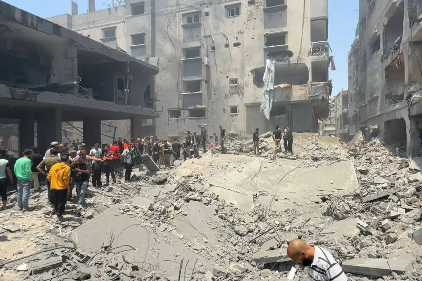 Gazze'de yeni bir katliam: En az 15 şehit, 50'den fazla yaralı