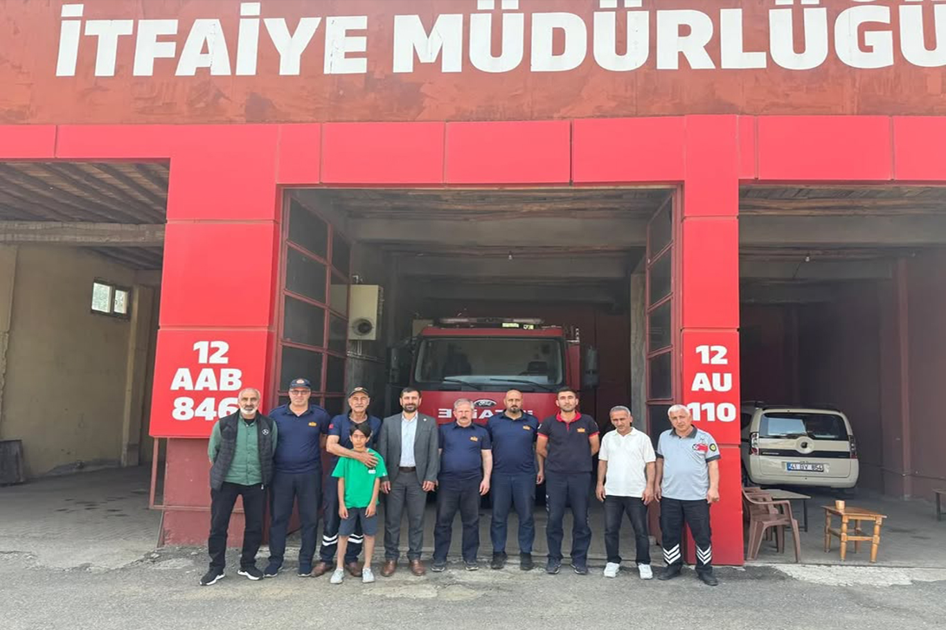 HÜDA PAR heyetinden bayramda görev başındaki personellere ziyaret HÜDA PAR heyetinden bayramda görev başındaki personellere ziyaret